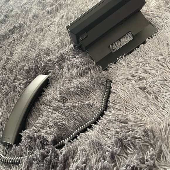 Used polycom office phone, do not come with any cables or wires. - Picture 4 of 6